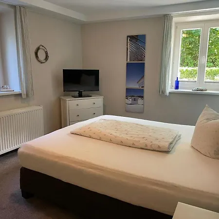 Jagdschloesschen Schwartow * Boizenburg